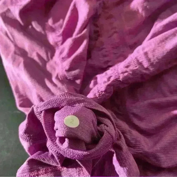 Lululemon Shirt Womens Purple V-Neck Active Top Workout Top Casual -2 - Picture 8 of 8